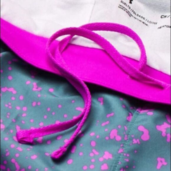 Under Armour Running Shorts - Picture 4 of 4